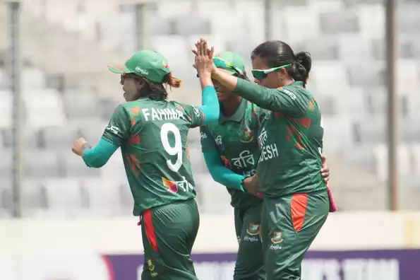 Australia hand Bangladesh a reality check ahead of WC